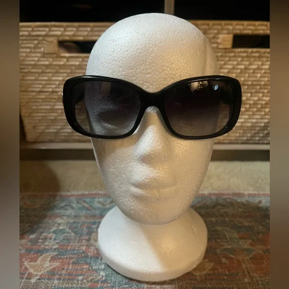 SOLD❤️ CHANEL Bouton Collection Black Sunglasses Red w/ Box + Case 5191 501/3C - Picture 10 of 16